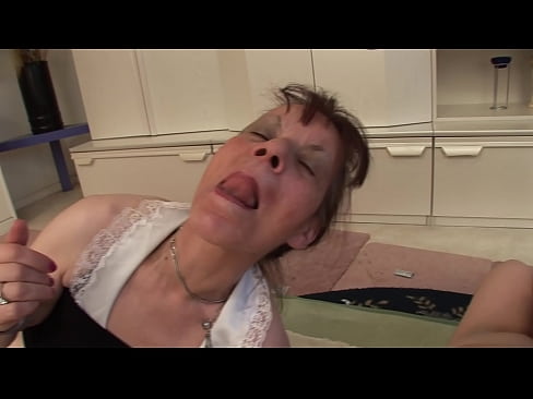 ❤️ Dvi močiutės ir vienas senelis mylisi trise Kokybiškas porno prie mūsų ❌